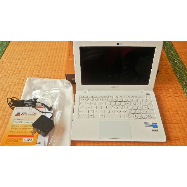 ASUS - 【美品】モバイルノートPC／ASUS X200MA　(ホワイト)