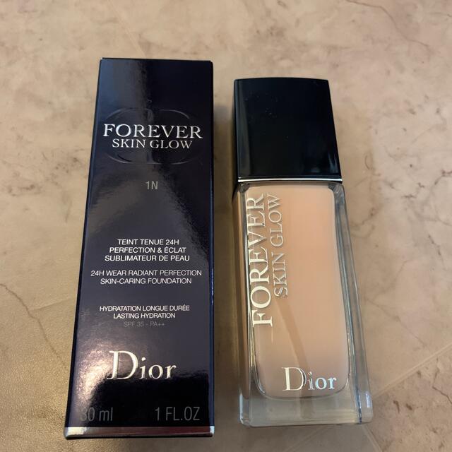 Dior スキンフォーエヴァーフルイドグロウ　1N