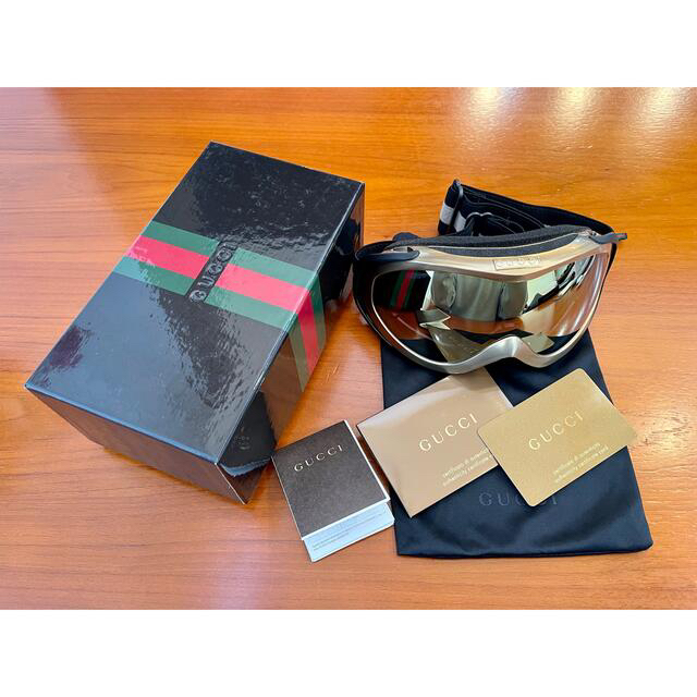 GUCCI - 超美品 ほぼ未使用GUCCI スノーボード/スキー ゴーグル GUCCI - 超美品 ほぼ未使用GUCCI スノーボード/スキー ゴーグル