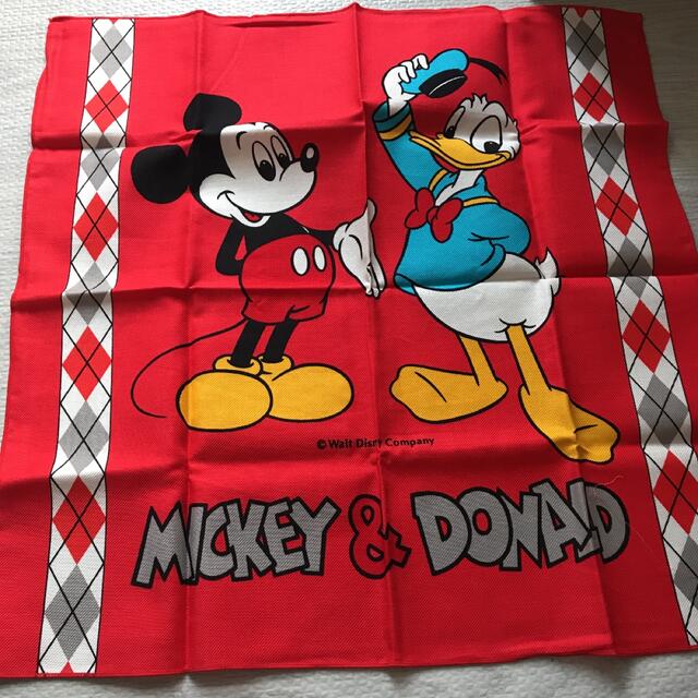 Disney(ディズニー)のレア　新品　ミッキー&ミニー　ハンカチ レディースのファッション小物(ハンカチ)の商品写真