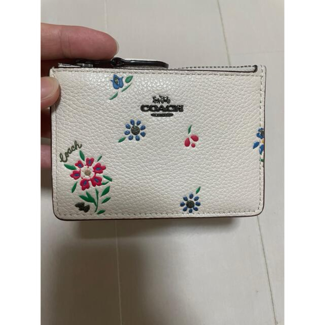 COACH(コーチ)のCOACH定期入れ レディースのファッション小物(名刺入れ/定期入れ)の商品写真