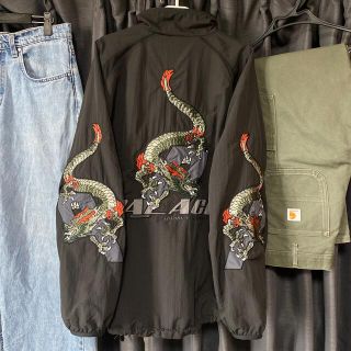 シュプリーム(Supreme)のPalace Enter The Dragon Jacket Lサイズ(ナイロンジャケット)