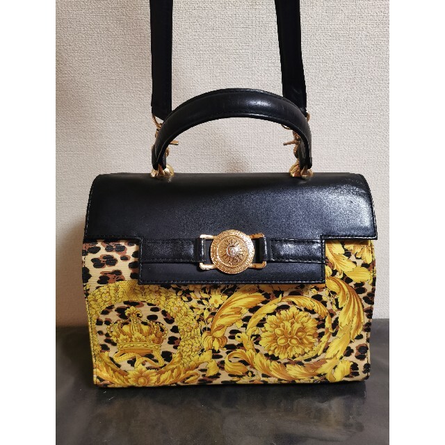 Gianni Versace(ジャンニヴェルサーチ)のベルサーチバッグ正規品 レディースのバッグ(ハンドバッグ)の商品写真