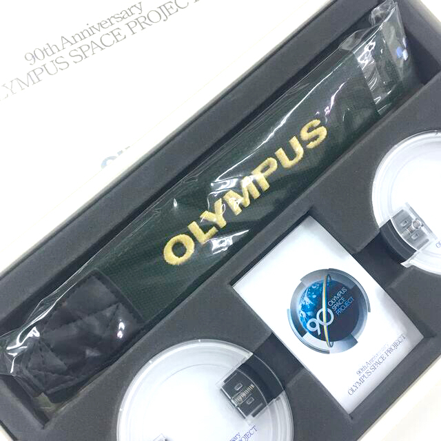 OLYMPUS 新品 1000個限定 90周年 ストラップ&キャップセット