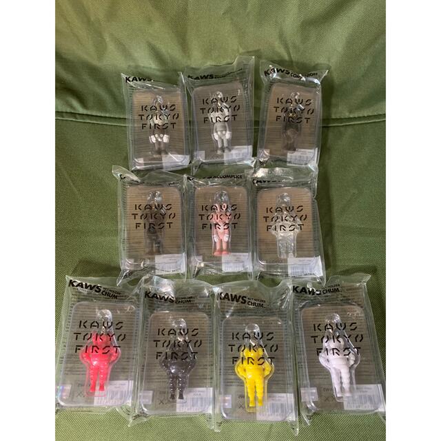 MEDICOM TOY - KAWS TOKYO FIRST KEYHOLDER 10種セット キーホルダーの