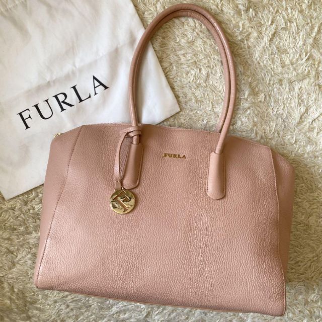 Furla - フルラ テッサ トートバッグ A4可 肩掛け可 シボ革