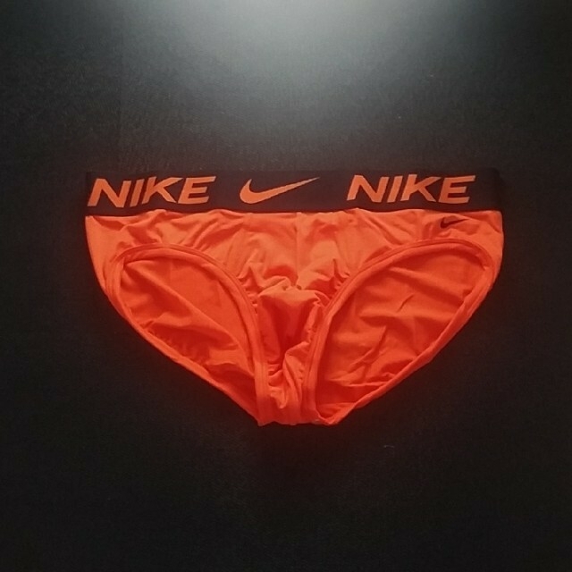 NIKE(ナイキ)の3色セット   NIKE　メンズ　ブリーフ　M(日本人サイズL） メンズのアンダーウェア(その他)の商品写真