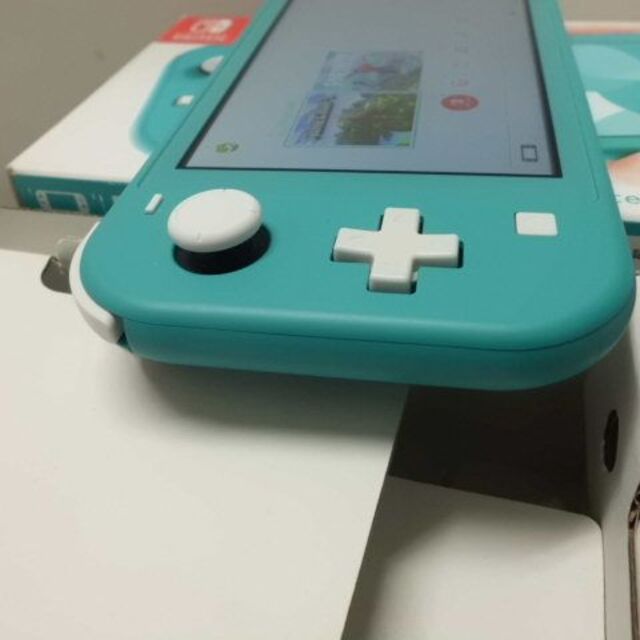 Nintendo Switch(ニンテンドースイッチ)のNintendo Switch Lite Turquoise エンタメ/ホビーのゲームソフト/ゲーム機本体(携帯用ゲーム機本体)の商品写真