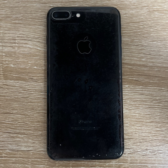 Apple(アップル)のiPhone７Plus SIMフリー版 256GB jetBlack スマホ/家電/カメラのスマートフォン/携帯電話(スマートフォン本体)の商品写真