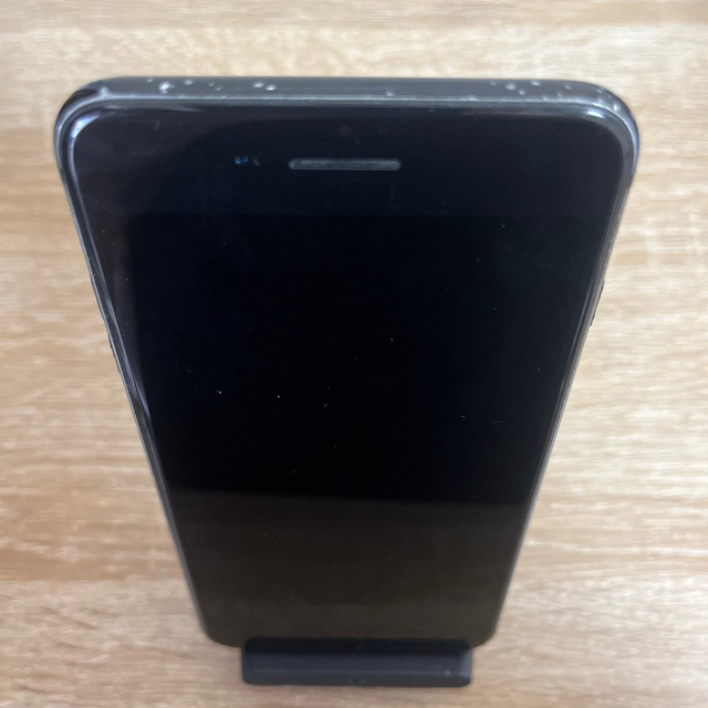 Apple(アップル)のiPhone７Plus SIMフリー版 256GB jetBlack スマホ/家電/カメラのスマートフォン/携帯電話(スマートフォン本体)の商品写真