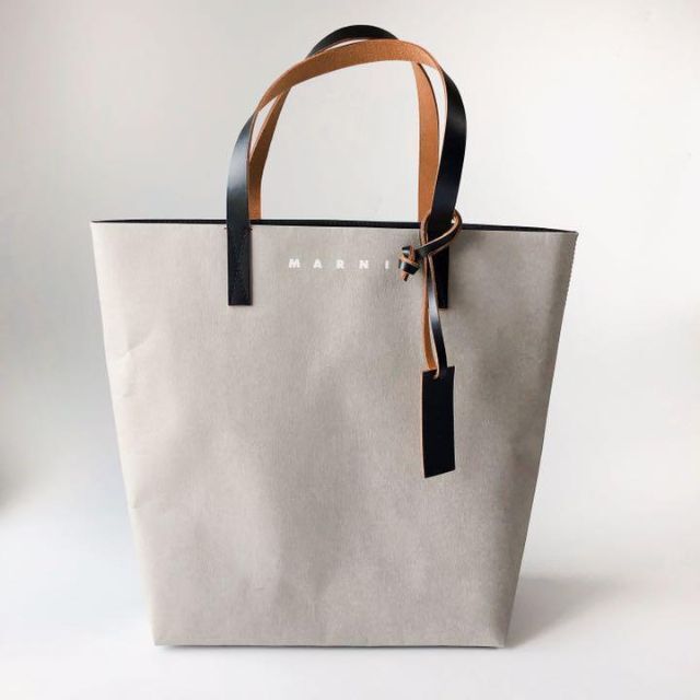 MARNIマルニ トートバッグ 灰色 黒 肩掛け ロゴ プリント エコ 婦人