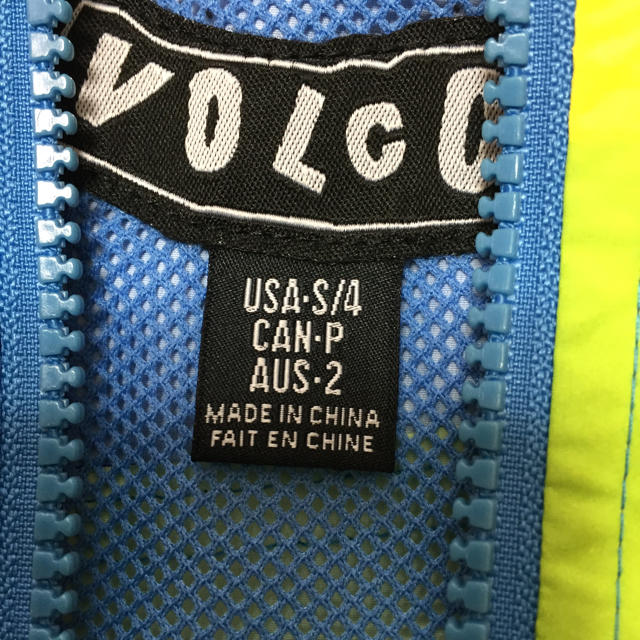 volcom(ボルコム)のvolcomキッズジャンバー キッズ/ベビー/マタニティのキッズ服男の子用(90cm~)(ジャケット/上着)の商品写真