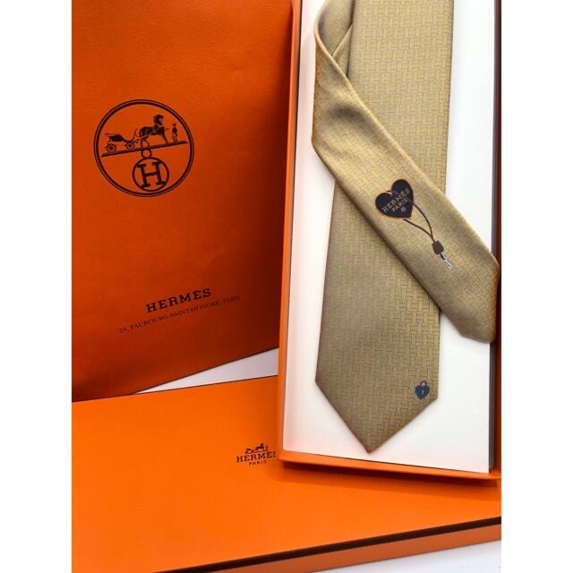 Hermes - 新品 エルメス ハートネクタイ HERMES シルクネクタイ