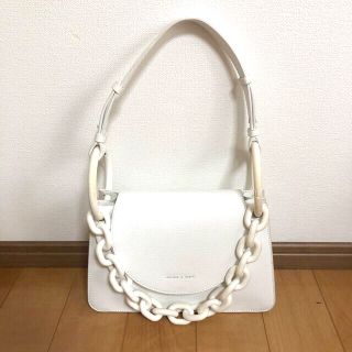 チャールズアンドキース(Charles and Keith)のチャールズアンドキース　ハンドバッグ　　チャンキーチェーンリンクショルダーバッグ(ショルダーバッグ)