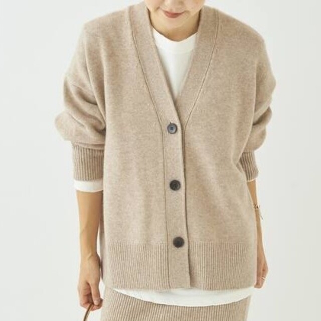 Plage(プラージュ)のPlage【R’IAM】washable wool カーディガン　新品　ベージュ レディースのトップス(カーディガン)の商品写真