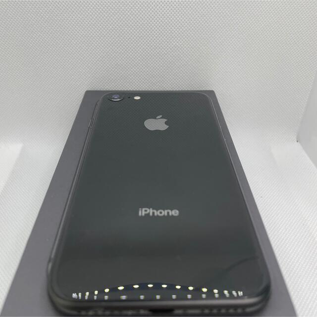 iPhone(アイフォーン)のiPhone 8 Space Gray 64 GB SIMフリー スマホ/家電/カメラのスマートフォン/携帯電話(スマートフォン本体)の商品写真
