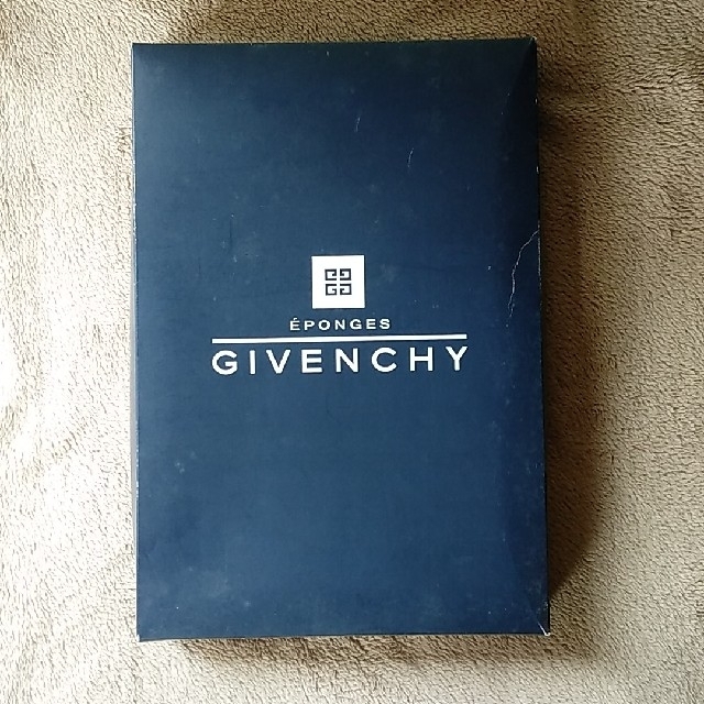 GIVENCHY(ジバンシィ)の涼様専用　GIVENCHY タオルセット インテリア/住まい/日用品の日用品/生活雑貨/旅行(タオル/バス用品)の商品写真