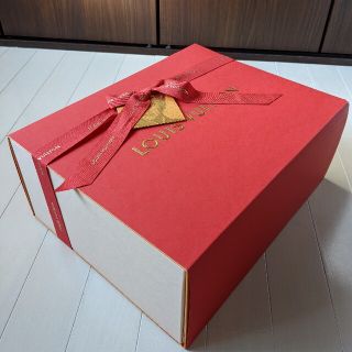 ルイヴィトン 2021年 クリスマス限定 ショッパー 赤 箱 リボン カード