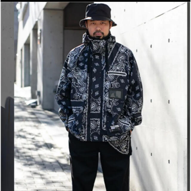 MIHARAYASUHIRO(ミハラヤスヒロ)のGU ✖️ MIHARA YASUHIRO ミハラヤスヒロ　バンダナ メンズのジャケット/アウター(マウンテンパーカー)の商品写真