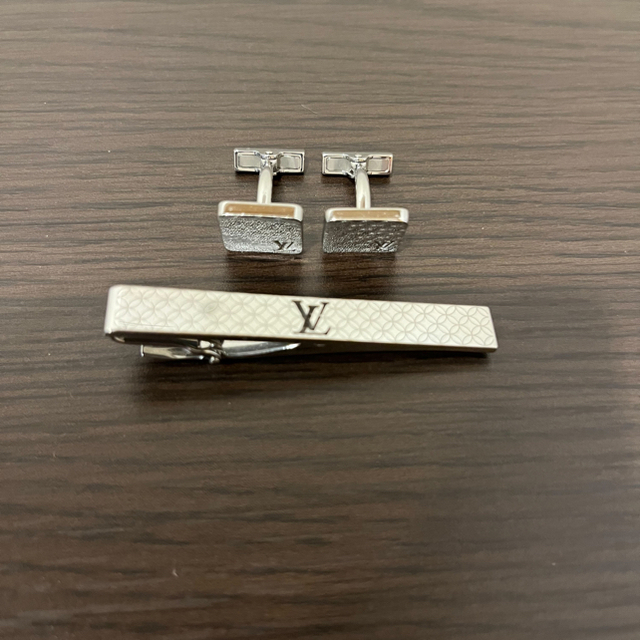 LOUIS VUITTON タイピン LOUIS VUITTON タイピン