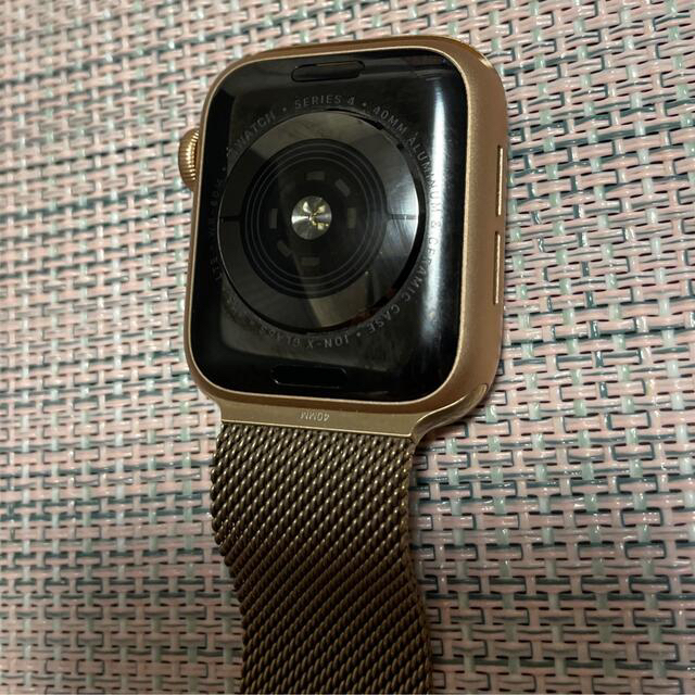 Apple Watch(アップルウォッチ)のApple Watch series4 ゴールド メンズの時計(腕時計(デジタル))の商品写真