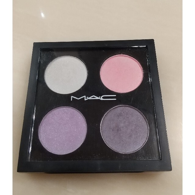 MAC(マック)のMAC スモールアイシャドウ ×４ コスメ/美容のベースメイク/化粧品(アイシャドウ)の商品写真