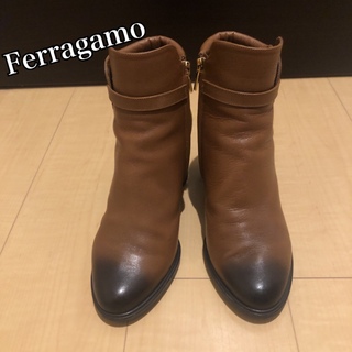サルヴァトーレフェラガモ(Salvatore Ferragamo)のFerragamo ショートブーツ 25.5(ブーツ)