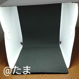 LEDの付いた撮影ボックス(ストロボ/照明)