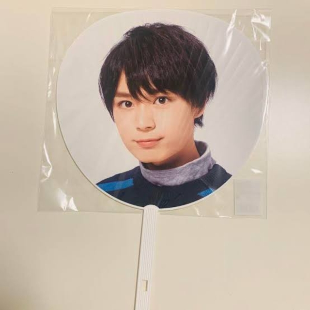 Johnny's(ジャニーズ)の【大西流星】ジャンボうちわ エンタメ/ホビーのタレントグッズ(アイドルグッズ)の商品写真