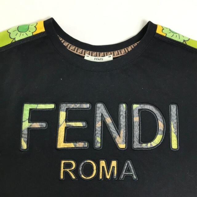 FENDI(フェンディ)のフェンディ FS7300 ロゴ 花柄 丸首 半袖Tシャツ ブラック×グリーン系 レディースのトップス(Tシャツ(半袖/袖なし))の商品写真