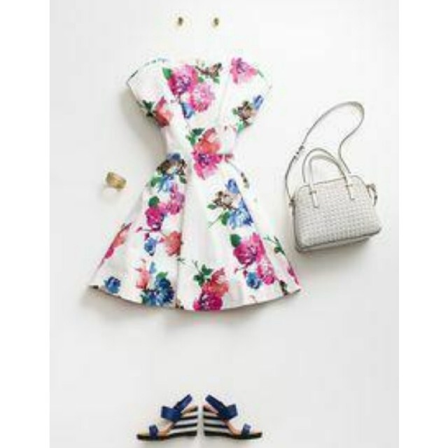 Kate Spade New York Kate Spade ケイトスペード 花柄ワンピースの通販 By Mana S Select ケイトスペード ニューヨークならラクマ Kate Spade New York Kate Spade ケイトスペード 花柄ワンピースの通販 By Mana S Select ケイトスペード ニューヨークならラクマ