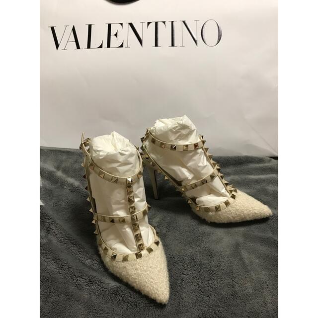 VALENTINO(ヴァレンティノ)のvalentino シューズ ハイヒール スタッズ シアリング 白 ホワイト レディースの靴/シューズ(ハイヒール/パンプス)の商品写真