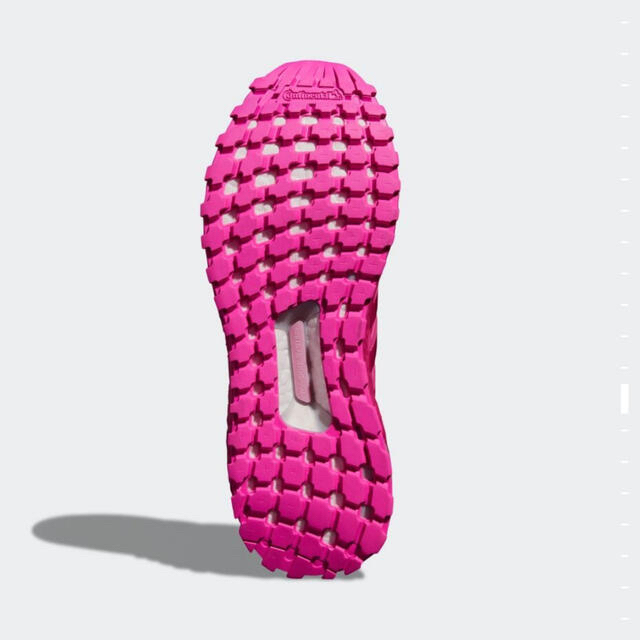 adidas(アディダス)の新品　27cm アディダス　IVA PARK ウルトラブースト　OG メンズの靴/シューズ(スニーカー)の商品写真