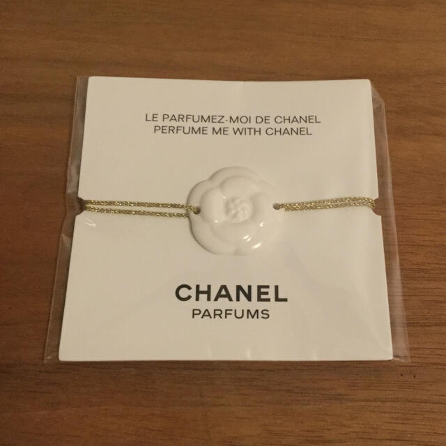 CHANEL(シャネル)のCHANEL NO1シャネル ブレスレット  レディースのアクセサリー(ブレスレット/バングル)の商品写真