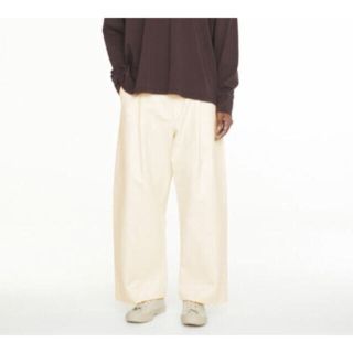 コモリ(COMOLI)のSTUDIO NICHOLSON VOLUME PLEAT PANTS (スラックス)