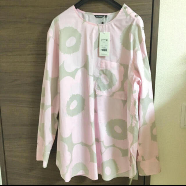 マリメッコ シャツ トップス ウニッコ グレー ライトピンクのサムネイル