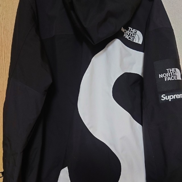 Supreme(シュプリーム)のSupreme / The North Face S Logo Mountain メンズのジャケット/アウター(マウンテンパーカー)の商品写真