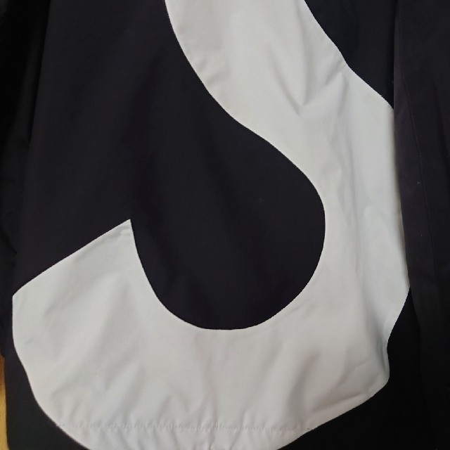 Supreme(シュプリーム)のSupreme / The North Face S Logo Mountain メンズのジャケット/アウター(マウンテンパーカー)の商品写真