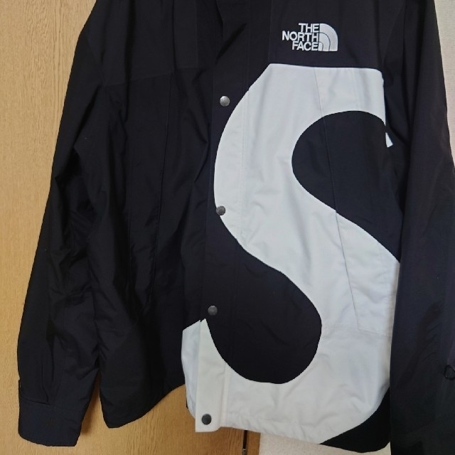 Supreme(シュプリーム)のSupreme / The North Face S Logo Mountain メンズのジャケット/アウター(マウンテンパーカー)の商品写真