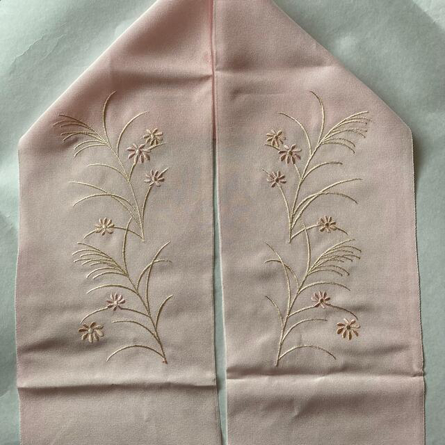 刺繍半襟　薄ピンク レディースの水着/浴衣(和装小物)の商品写真