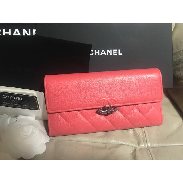 CHANEL(シャネル)のCHANEL ダブルココロングウォレット シャネル　CHANEL マトラッセ レディースのファッション小物(財布)の商品写真