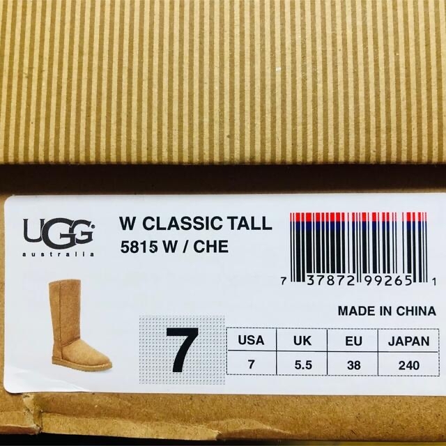 UGG(アグ)の正規品　UGG®︎  クラシックトール　送料込み レディースの靴/シューズ(ブーツ)の商品写真