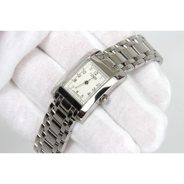 フェンディ FENDI 女性用 腕時計 電池新品 s1482 - 腕時計