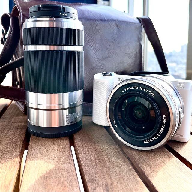 ソニーカメラ a5000 + ソニー望遠レンズ + レザーカメラバッグ | フリマアプリ ラクマ