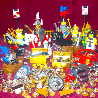 レゴ(Lego)のレゴ　お城　財宝セット(レア、金貨、宝箱、兜、鎧、金、銀、羽飾り、剣)正規品(知育玩具)