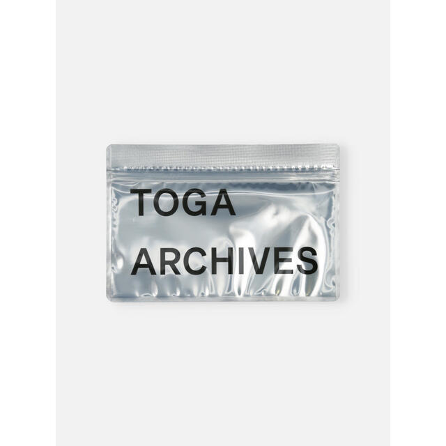 TOGA(トーガ)のメンズサイズ TOGA×Tabio ストライプウェーブソックス バーガンディ靴下 メンズのレッグウェア(ソックス)の商品写真