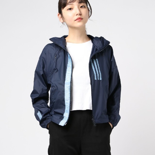 adidas(アディダス)のアディダス 紺 SixTONES 松村北斗 ナイロンジャケット ブルゾン 女性S レディースのジャケット/アウター(ナイロンジャケット)の商品写真