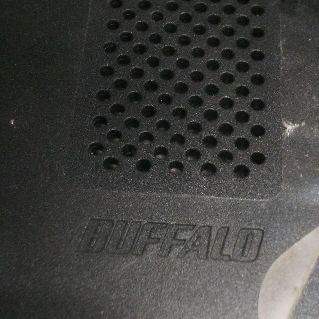 【ジャンク】BUFFALO 外付けハードディスク 動作不良品 スマホ/家電/カメラのPC/タブレット(PC周辺機器)の商品写真