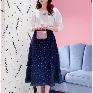 リルリリー(lilLilly)のlilLilly  mini rose print long skirt  (ロングスカート)