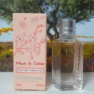 ロクシタン(L'OCCITANE)の☆chamomile様専用☆新品☆ロクシタン CB オードトワレ 7.5ml(香水(女性用))